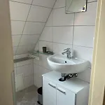 Monteurzimmer 아파트 *